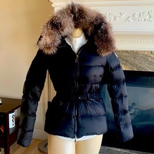 **SOLD**Black quilted down belted jacket with real fur trimmed hood size 0